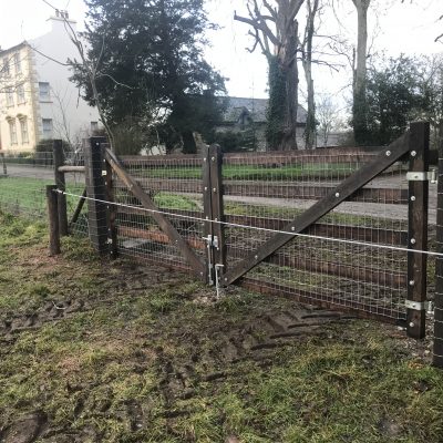 mesh-reinforced-gates